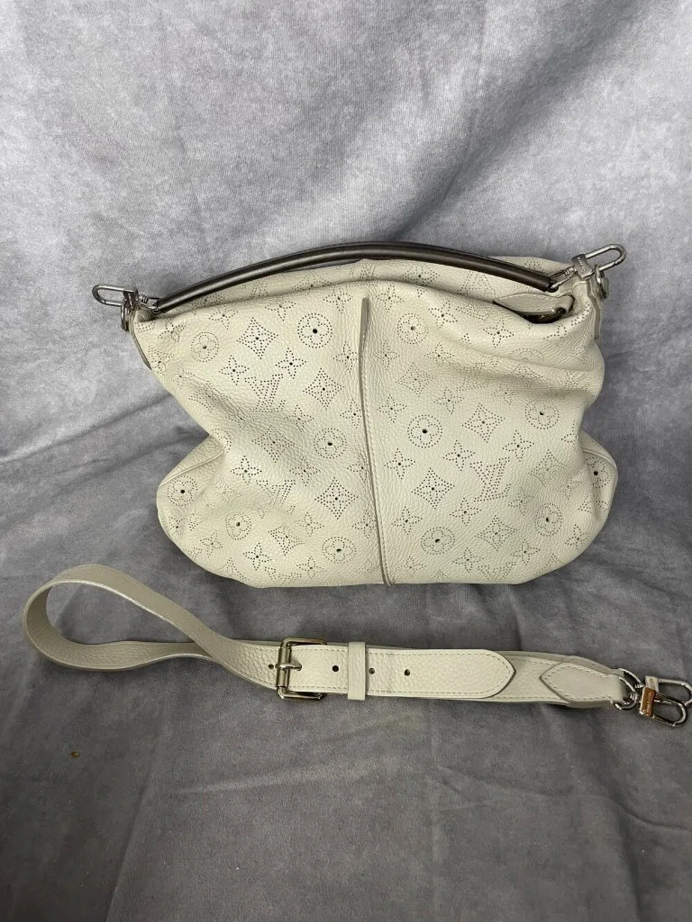 Louis Vuitton Selene PM Shoulder Bag in Winter White Mahina Leather